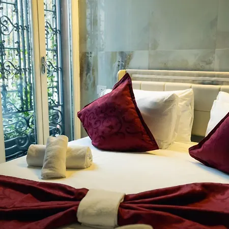 Giulia Urban Retreat Bed & Breakfast 4*